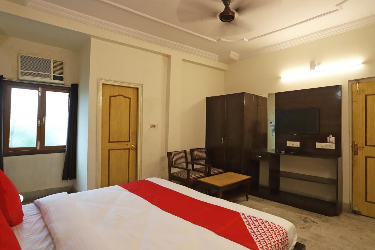Oyo Flagship 76697 Hotel Park Awadh ラクナウ エクステリア 写真