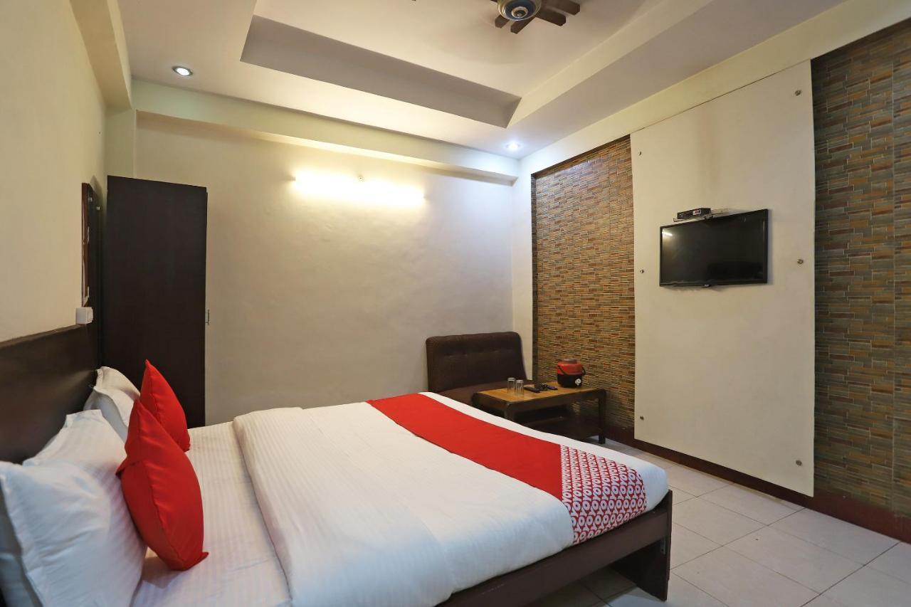 Oyo Flagship 76697 Hotel Park Awadh ラクナウ エクステリア 写真