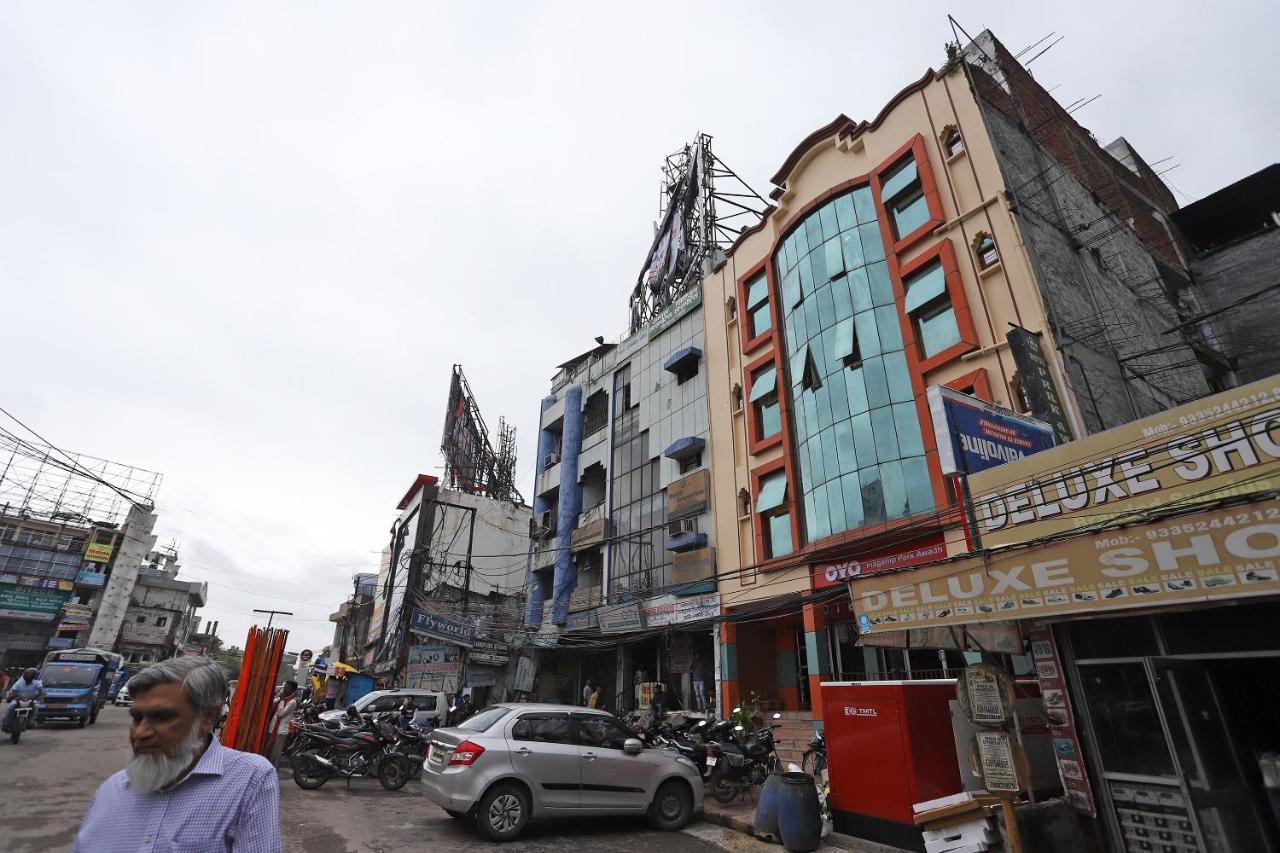 Oyo Flagship 76697 Hotel Park Awadh ラクナウ エクステリア 写真